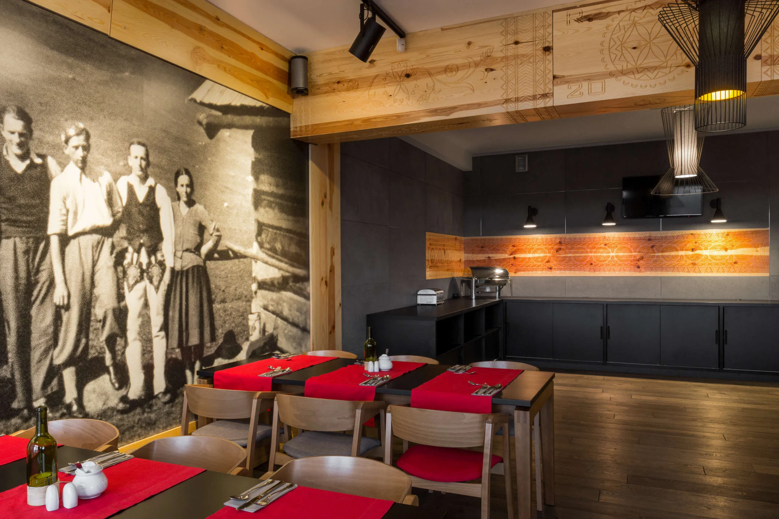 Beton architektoniczny w hotelu — płyty ścienne ConcreAte