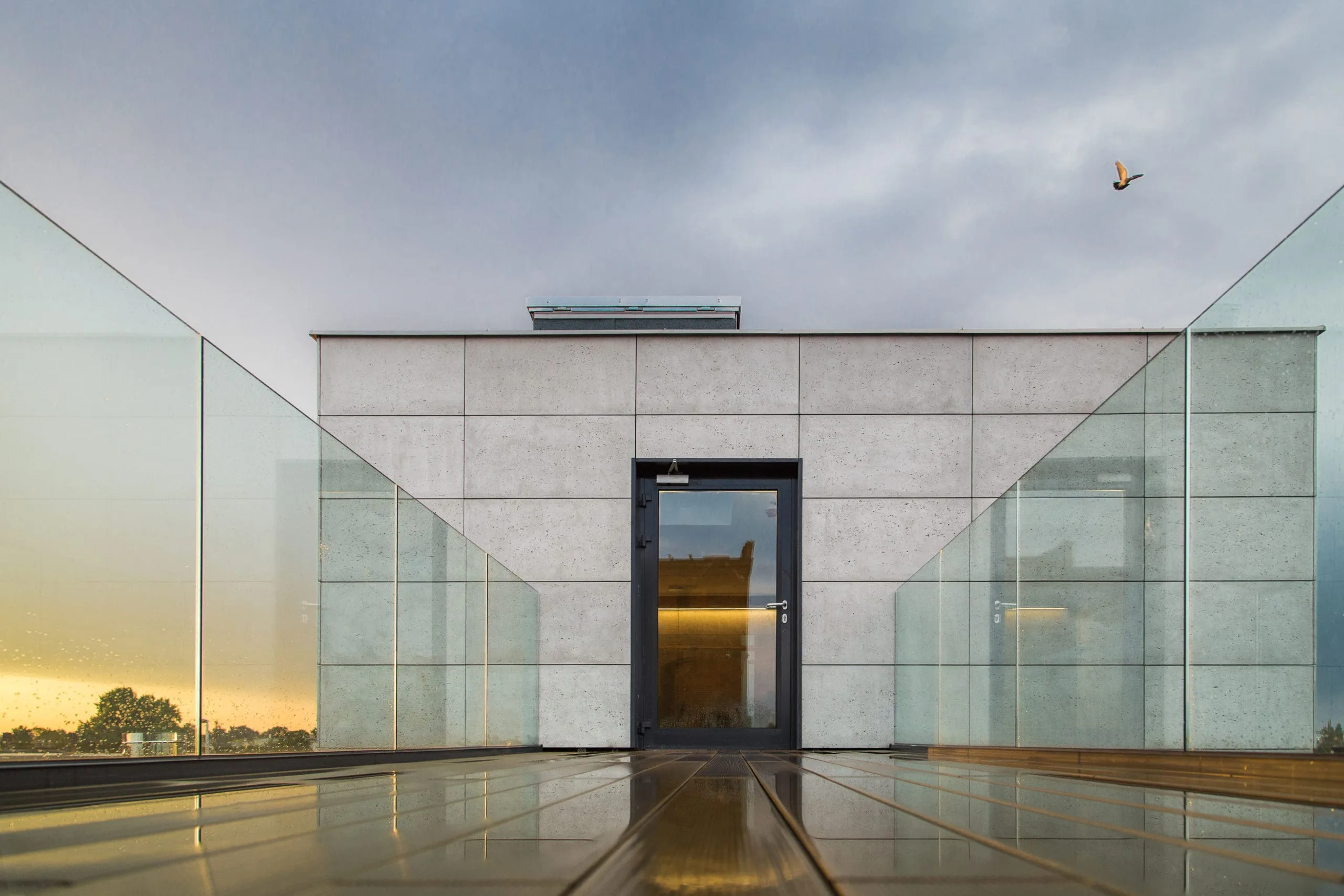 Ściana z betonu architektonicznego concreAte common 120 x 60 cm 150 x 60 cm — Hotel & Spa Fabryka Wełny / Pabianice