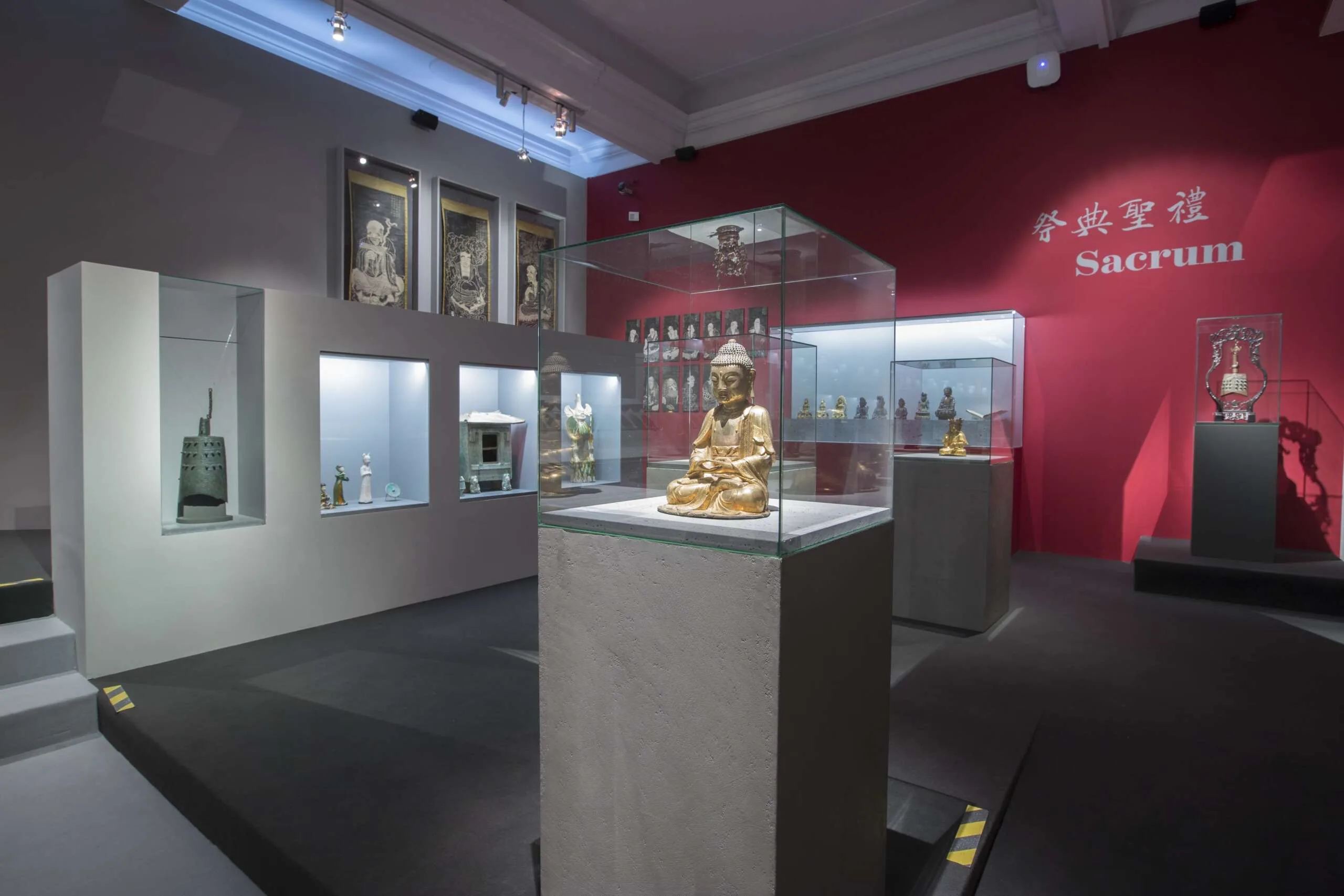 Beton architektoniczny — muzeum Muzeum Narodowe: W przestrzeni Smoka / Kraków